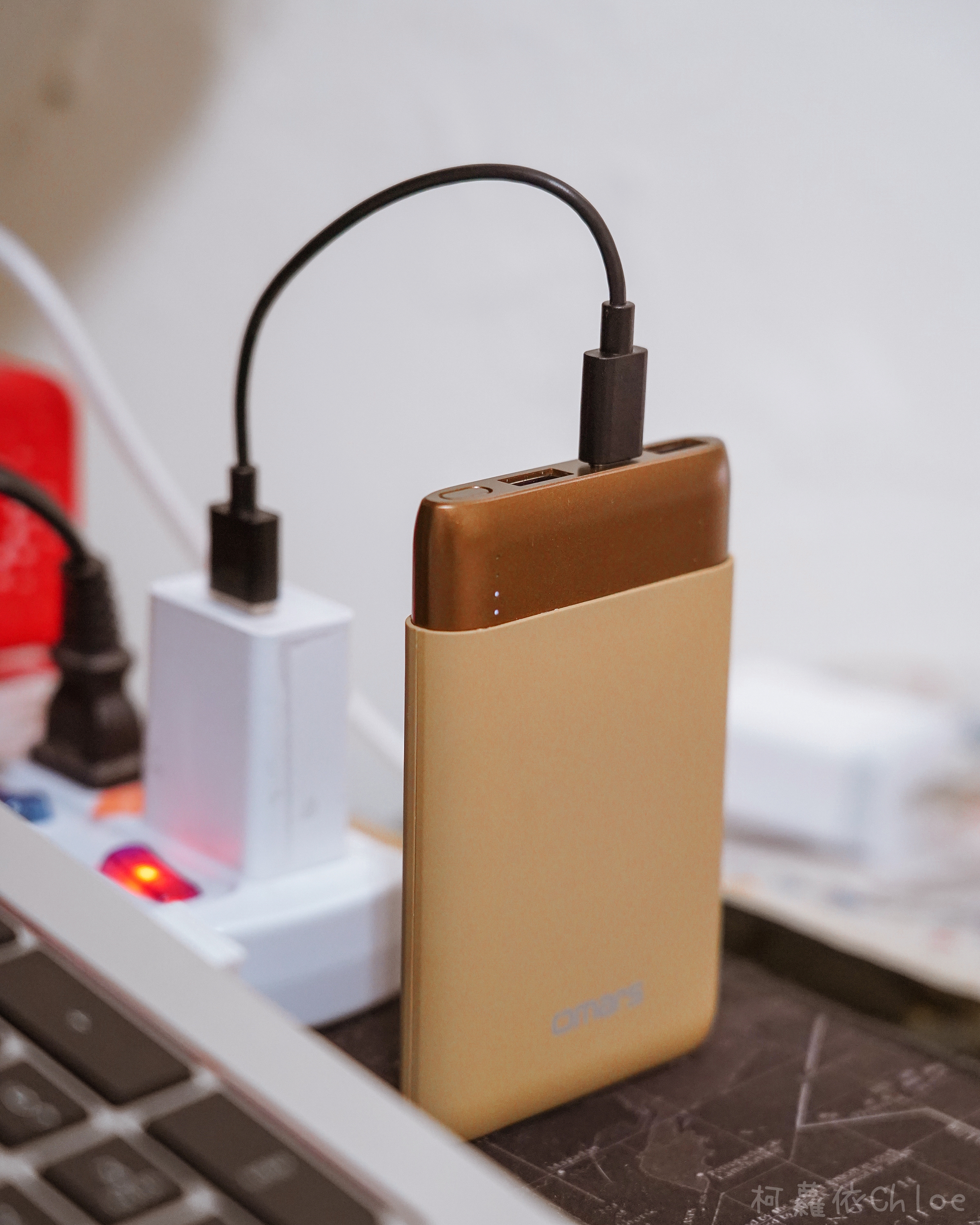 omars 炫彩系行動電源 質感時尚3C配件推薦 10000mAh容量 日常生活不斷電